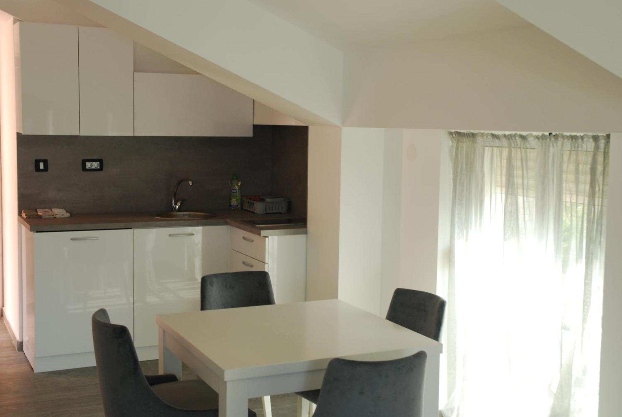 Rustico Apartments ティヴァト エクステリア 写真